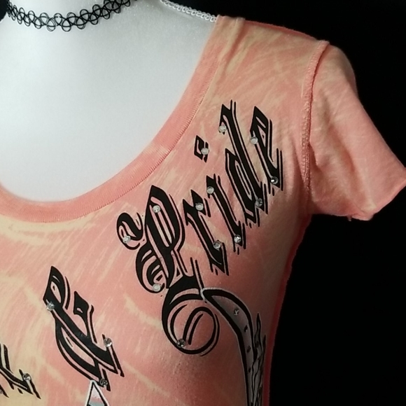 Bulzeye Graphic Love & Pride Skull  T-Shirt. S - Picture 3 of 11